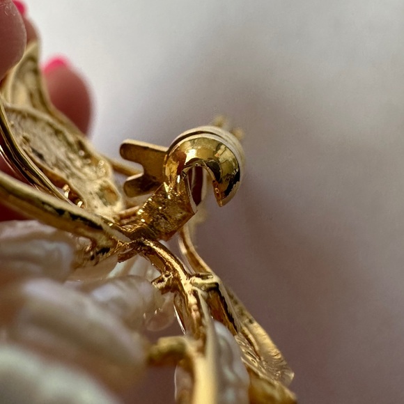 Signed Duri©️Freshwater Pearl Brooch - Picture 10 of 16